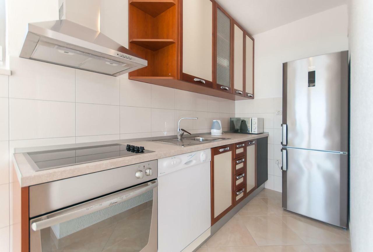 Apartment Ines โอมิช ภายนอก รูปภาพ
